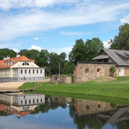 Botique & Spa Hotel Berkenes Manor Ziedkalne 外观 照片