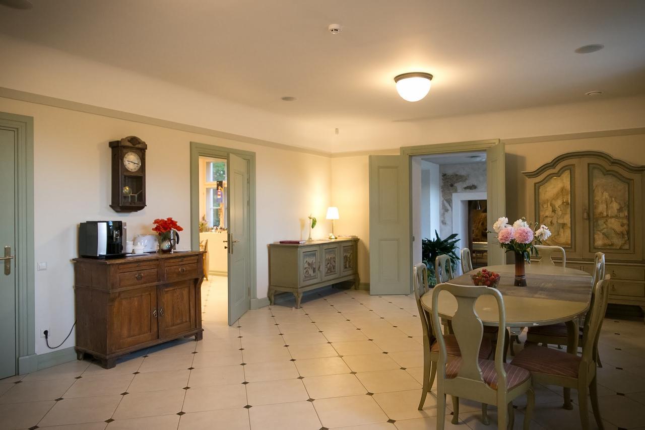 Botique & Spa Hotel Berkenes Manor Ziedkalne 外观 照片