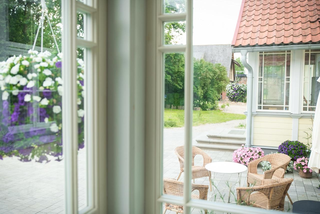 Botique & Spa Hotel Berkenes Manor Ziedkalne 外观 照片