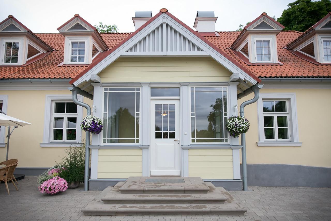 Botique & Spa Hotel Berkenes Manor Ziedkalne 外观 照片