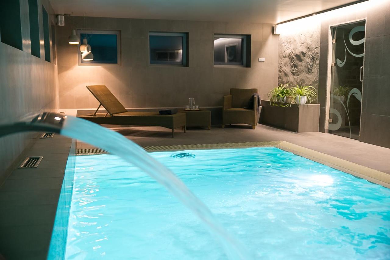 Botique & Spa Hotel Berkenes Manor Ziedkalne 外观 照片